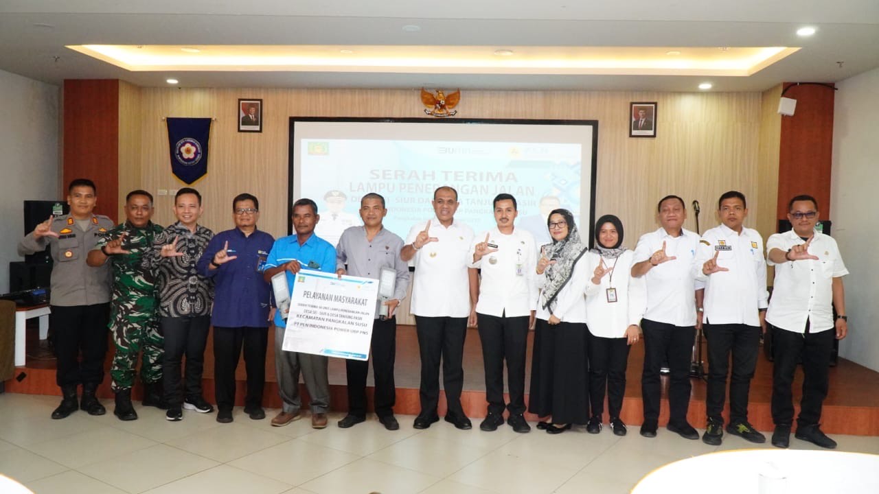 Pj Bupati Langkat Hadiri Penyerahan Lampu Jalan CSR PLN Indonesia Power