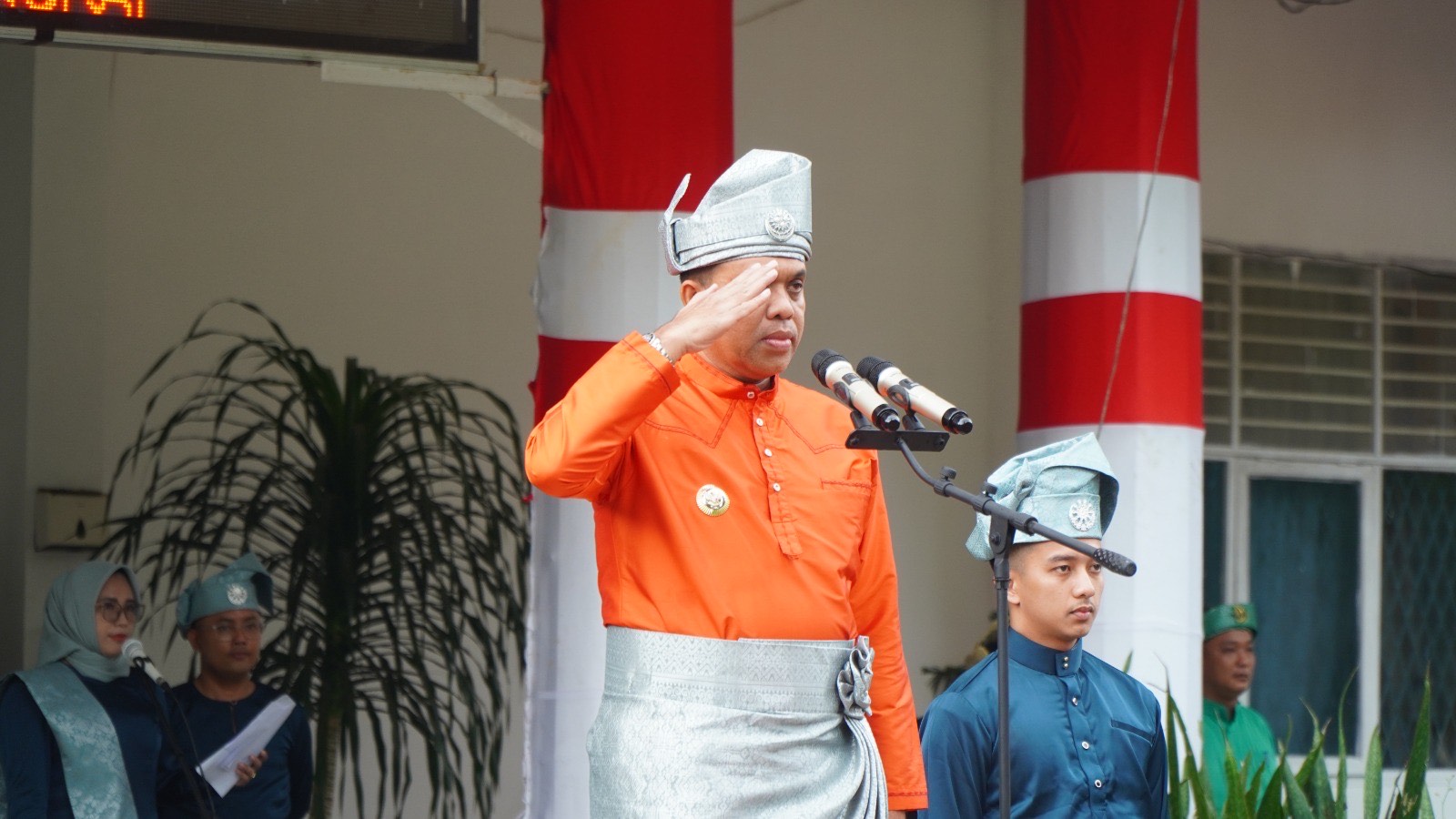 Pj Bupati Pimpin Upacara HUT ke-275 Kabupaten Langkat