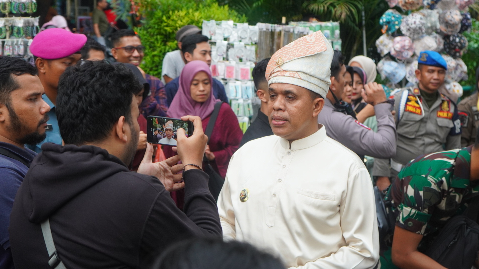 Pj Bupati Buka Pameran Pembangunan & Bazar UMKM HUT ke-275 Langkat