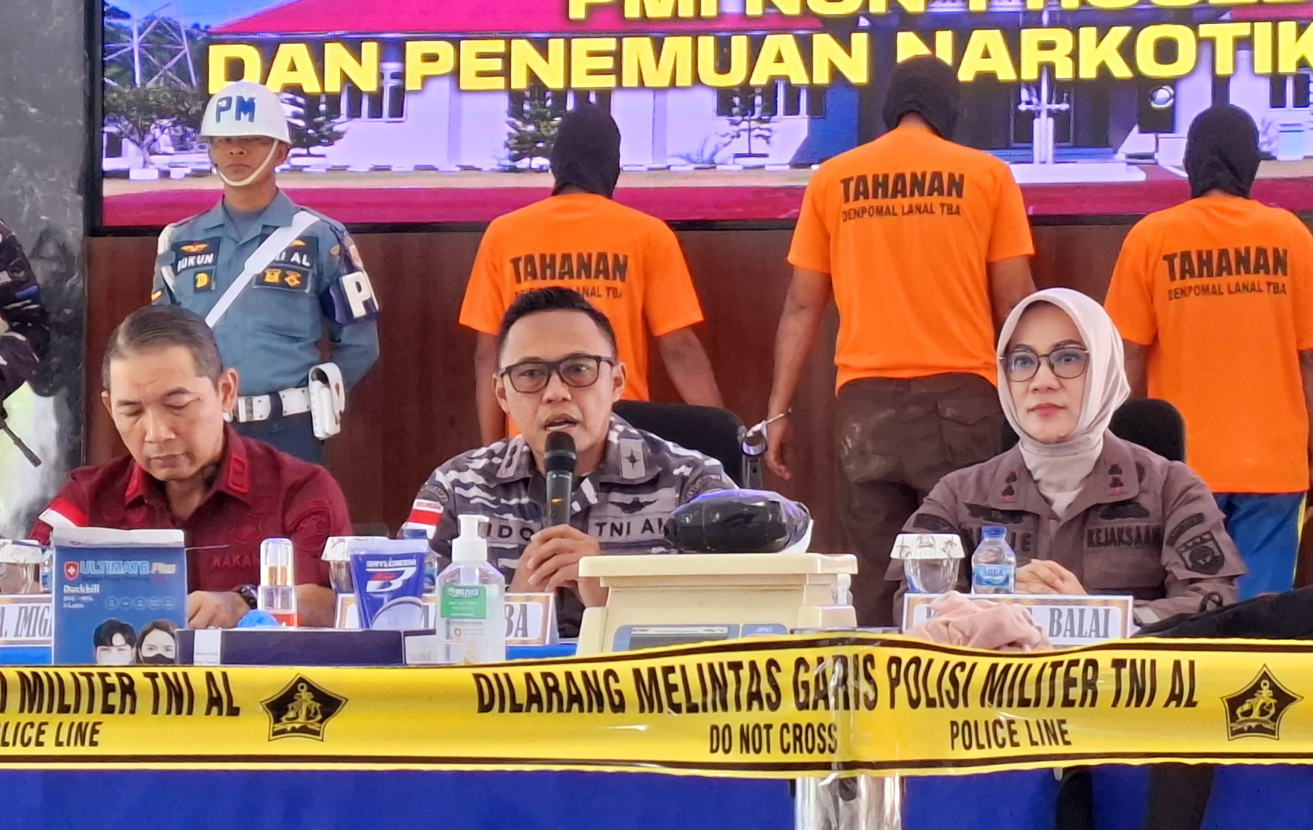 Lanal Tanjungbalai Gagalkan Penyelundupan Sabu dan Selamatkan 27 PMI