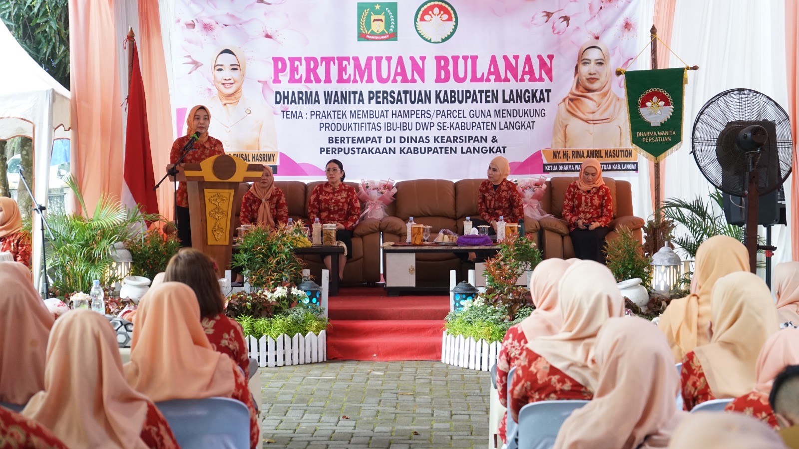 Pertemuan DWP Langkat Menggelar Pelatihan Hampers