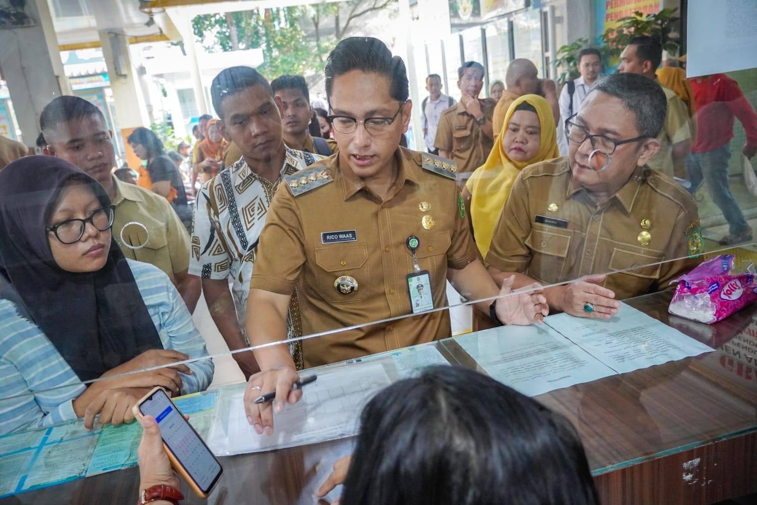Sidak Disdukcapil, Rico Waas: Agar Warga Tak Bingung Petugas Harus Beri Pendampingan
