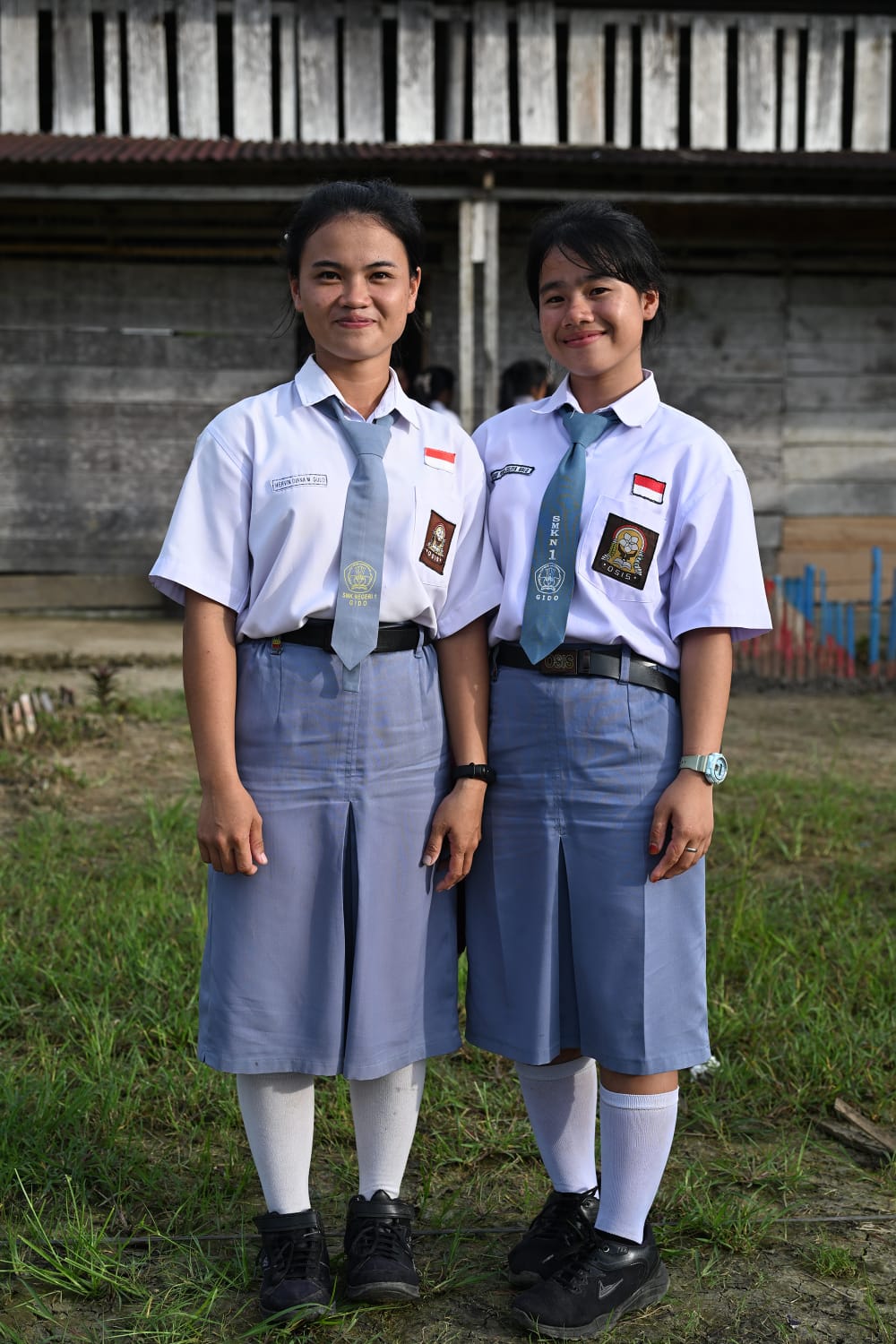 Gubernur Bobby Akan Kuliahkan Kakak Beradik Yatim Piatu di Nias Hingga Tamat