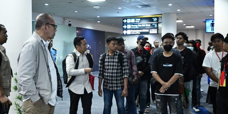 Dapat Atensi Khusus dari Gubernur Bobby, Korban TPPO Asal Sumut Bersyukur Bisa Berlebaran Bersama Keluarga