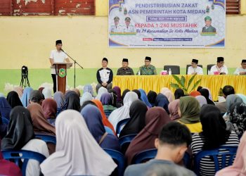 Jelang Idulfitri 1446 H, Wali Kota Rico Berbagi Kebahagiaan dengan Menyalurkan Zakat Kepada 1.240 Mustahik