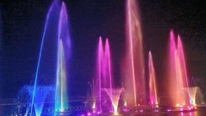 28 Maret-8 April 2025, Konjen India Medan-Disbudpar Samosir Gelar Pemutaran Film Seri India dalam Pertunjukan Air Mancur Menari