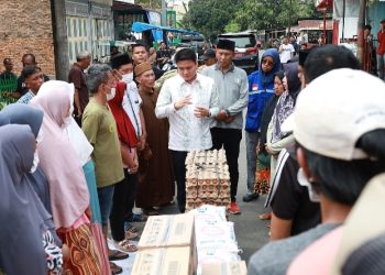 Ricky Anthony Bantu Korban Kebakaran di P. Berandan