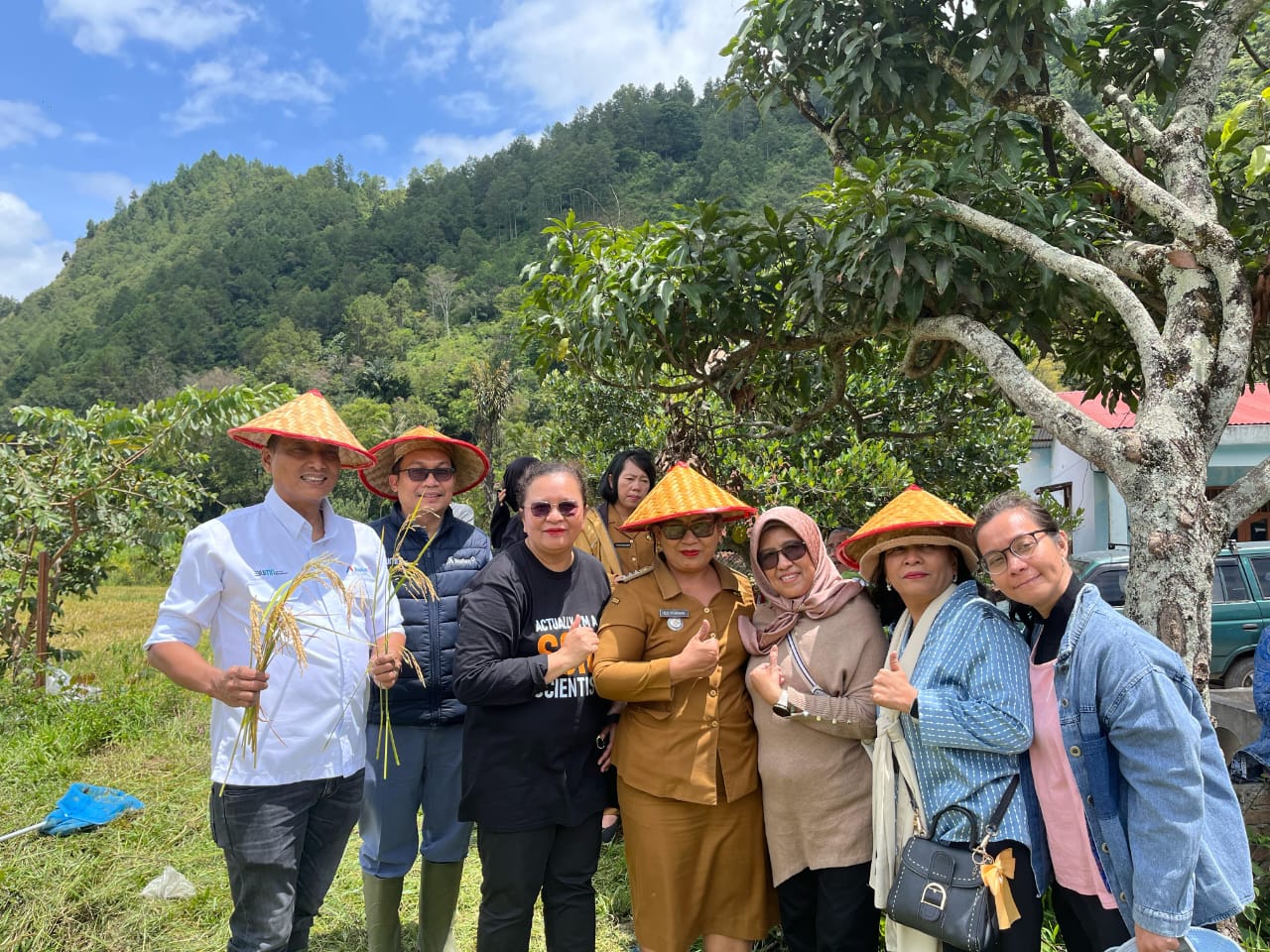 Kerjasama Inalum-LPPM USU Panen Mina Padi: Buah Dari Pemberdayaan Dan Kerjasama