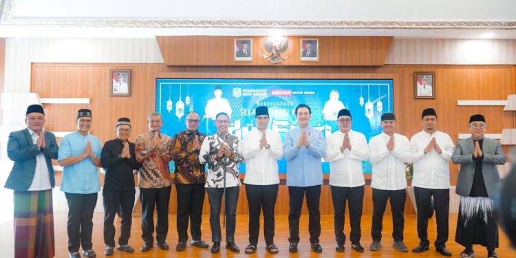 Warga Medan Antusias Hadiri Open House Idulfitri Wali Kota Rico