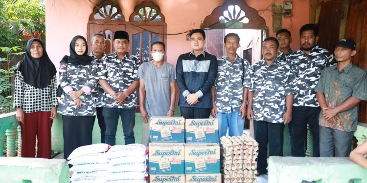 Wujud Kepedulian Nyata, Ricky Anthony Bantu Korban Kebakaran di Wampu