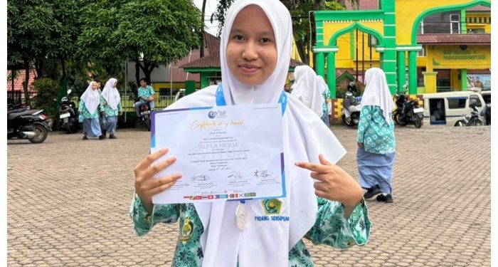 Cerita Si Kutu Buku Afiyah Febriyanti, Tak Menyangka Lulus SNBP di ITB