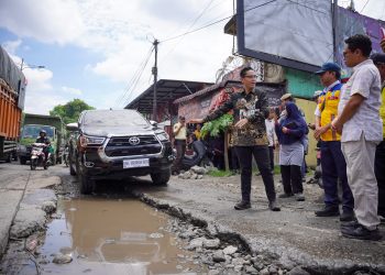 Rusak Parah dan Picu Kemacetan, Wali Kota Rico Minta Balai Besar Jalan Nasional Perbaiki Jalan Simpang KIM