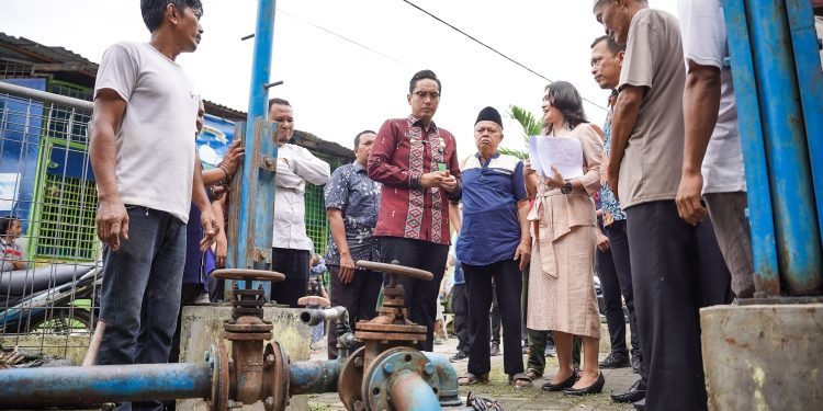 Warga TSM III Kesulitan Air Bersih, Wali Kota Rico: Secepatnya Pompa Air Rusak Diperbaiki