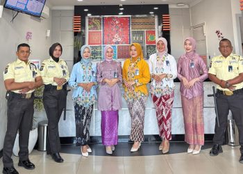 Di Momen Kartini, Karyawati BRI Panyabungan Anggun Dengan Balutan Kebaya