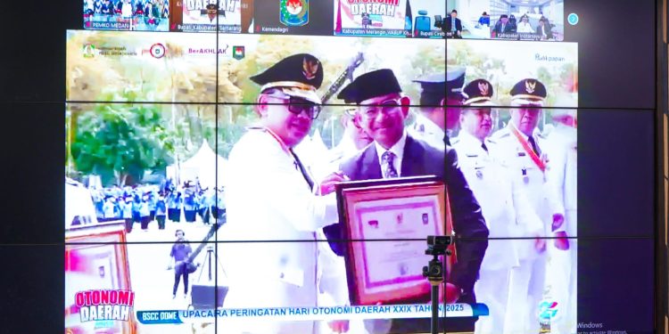 Berkinerja Tinggi, Pemko Medan Terima Penghargaan dari Kemendagri, Wali Kota Rico: Ke Depan Harus Lebih Inovatif