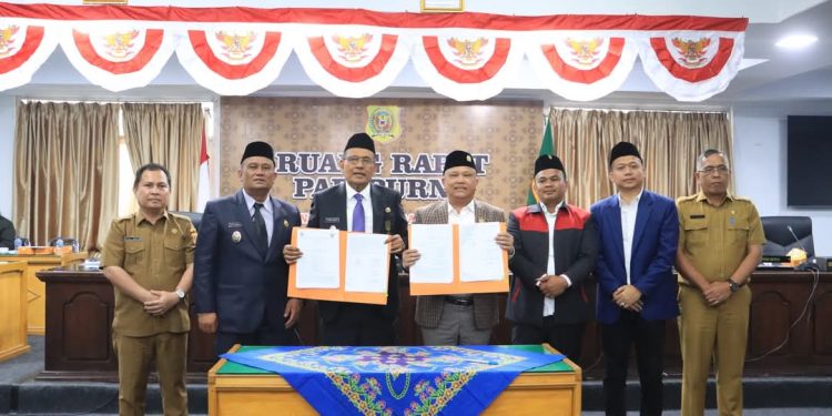 Bupati Dairi Sampaikan Nota Pengantar LKPj Tahun Anggaran 2024
