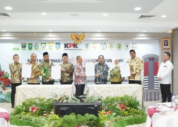 Gubernur Bobby di Gedung KPK