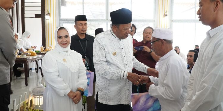 Bupati dan Wakil Bupati Tepung Tawari 460 Calhaj Langkat