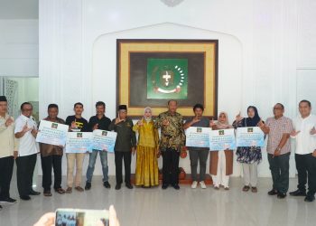 Bupati Langkat Serahkan Bantuan Rp 120 Juta untuk Korban Kebakaran Bahorok