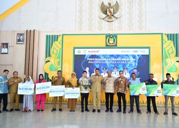 Gubernur Bobby Serahkan 1.600 Asuransi Nelayan di Langkat