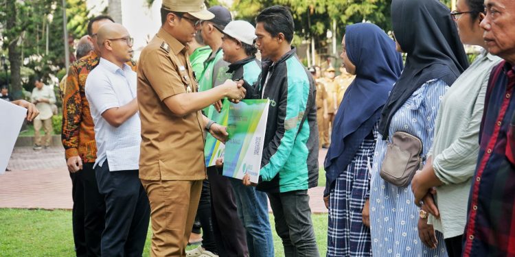 Peduli Nasib Ojol, Wali Kota Rico Beri Perlindungan BPJS Ketenagakerjaan Kepada 17 Ribu Lebih Pekerja Rentan