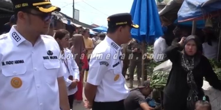 Wali Kota Tanjungbalai Tinjau Aktivitas Pasar dan Cek Aset Pemko