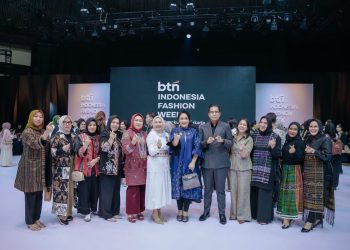 Bersama Desainer Medan, Wali Kota Rico dan Ketua TP PKK Hadiri IFW 2025