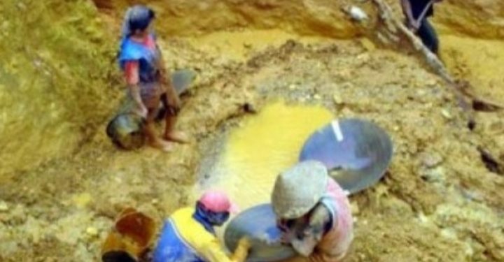 Setelah Didesak, Kades Rantobi Sebut Parman Pemilik Lobang “Danau Maut” Tambang Ilegal
