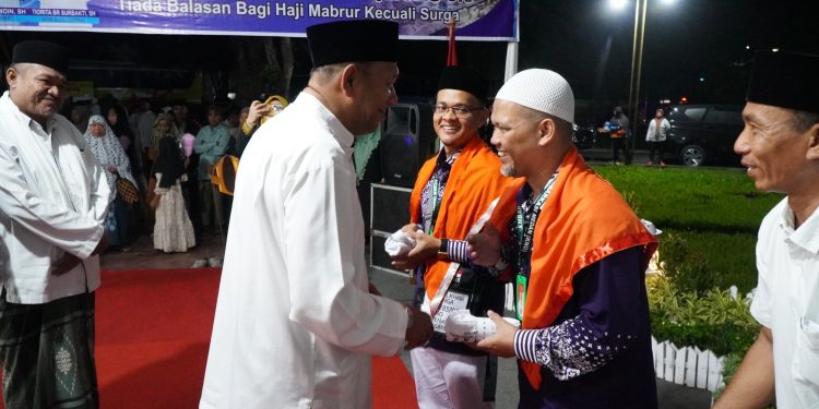 Bupati Langkat Lepas 464 Calhaj Berangkat ke Tanah Suci