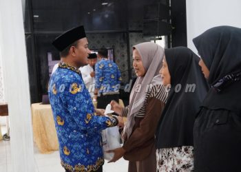 Baznas Tanjungbalai Salurkan Zakat, Wali Kota Dorong ASN dan Muzaki Lebih Dermawan
