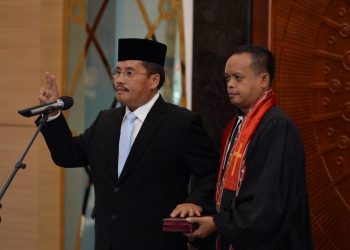 Gubernur Bobby Lantik Dr.Togap Simangunsong Jadi Sekdaprov Sumut