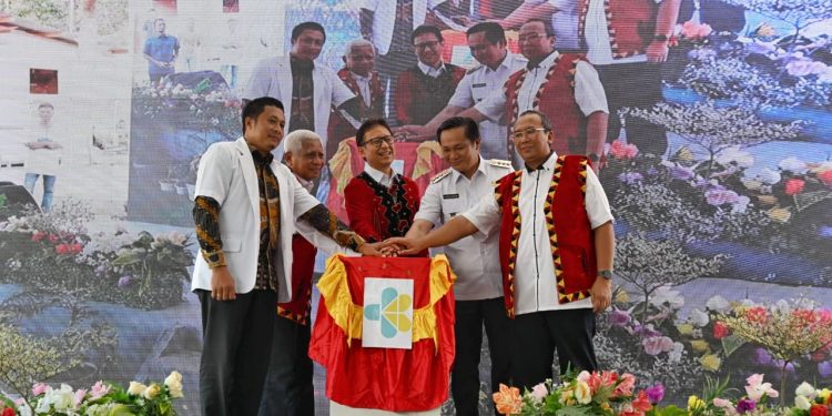 Tingkatkan Layanan Kesehatan Daerah Terpencil, Wagub Sumut Bersama Menkes Groundbreaking RSUD Pratama Nias Barat