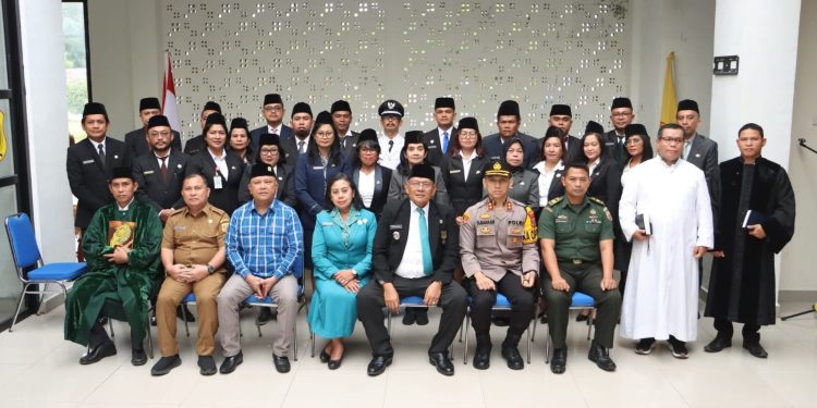 Pelantikan eselon III dan IV di jajaran Pemkab Dairi