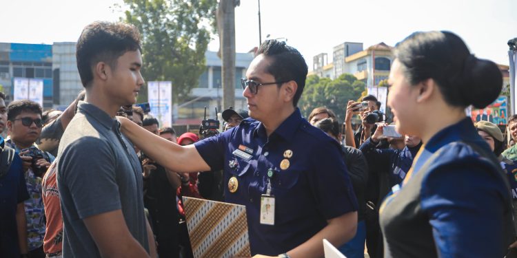 Program Tebus Ijazah Langkah Konkret Wali Kota Rico Bantu Siswa yang Tunggak Biaya Pendidikan