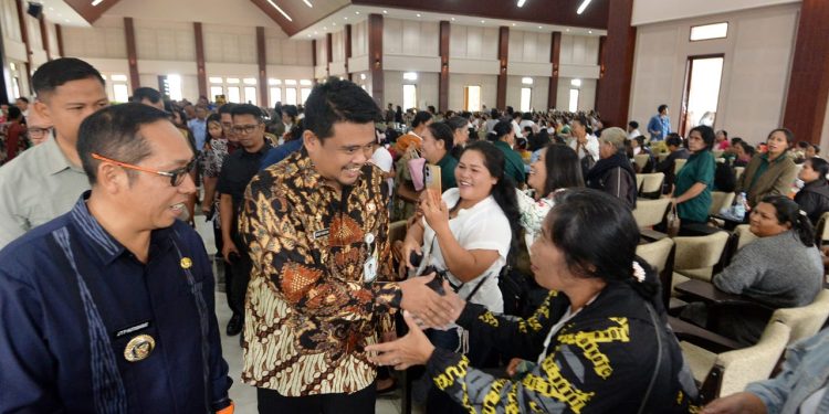 Festival Kemudahan dan Perlindungan Usaha Mikro, Gubernur Bobby Beri Hadiah Gratis Cicilan Kredit Setahun UMKM