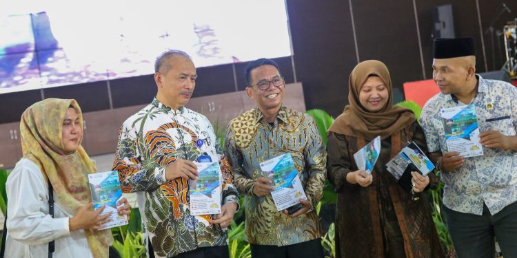 Bangun Kota Medan, Zakiyuddin Harahap Ajak Alumni FE UMA Ambil Peran