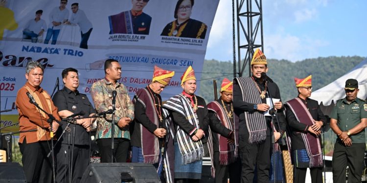 Sahuti Aspirasi Masyarakat Pakpak Bharat, Gubernur Bobby akan Bangun Infrastruktur hingga Bantu UMKM