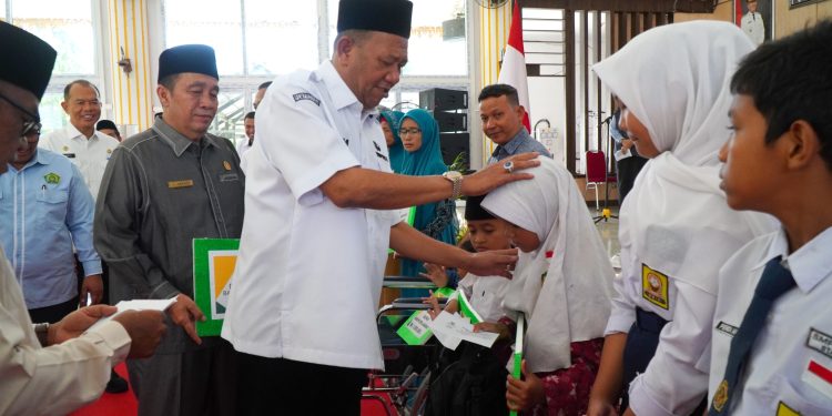 Bupati Langkat Salurkan Rp 417 Juta Dana Baznas untuk Mustahik