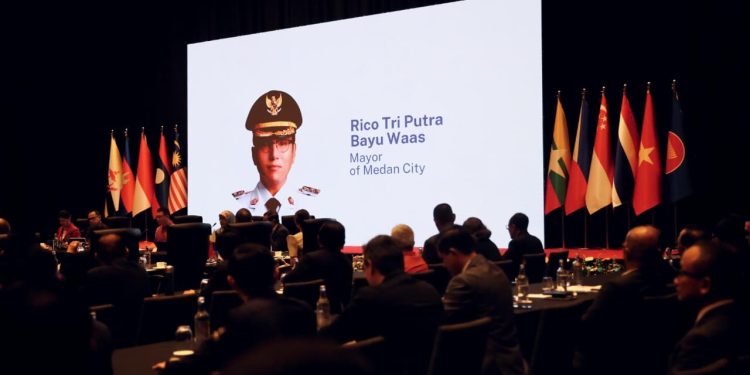 Hadiri ASEAN Governors and Mayors Forum, Rico Waas Sampaikan Inisiatif Waste to Energy & Transformasi Digital