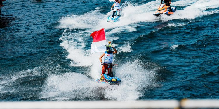 Bersamaan HUT RI Berlangsung Final Race Aquabike World Championship