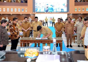 Percepat Eliminasi TBC, Gubernur Bobby Teken Komitmen Bersama dengan Tujuh Gubernur
