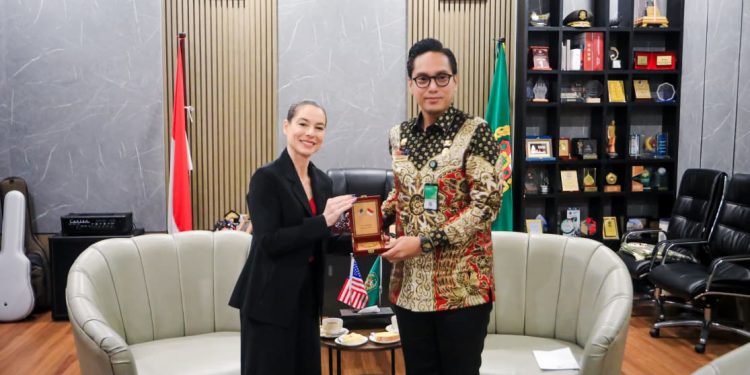 Wali Kota Rico Bahas Peluang Investasi dan Kerjasama dengan Konsul Amerika Serikat