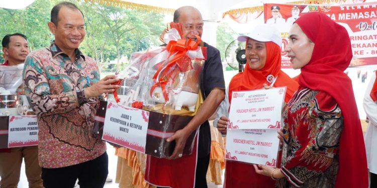 Ikut Lomba Masak, Bupati Langkat Semarakkan HUT ke-80 RI