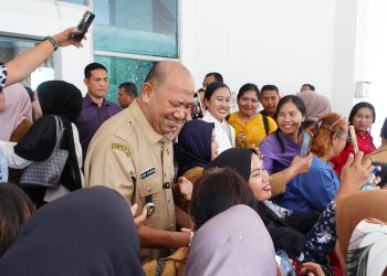 Tangis Haru Ratusan Nakes R4 Sampaikan Terima Kasih ke Bupati Langkat