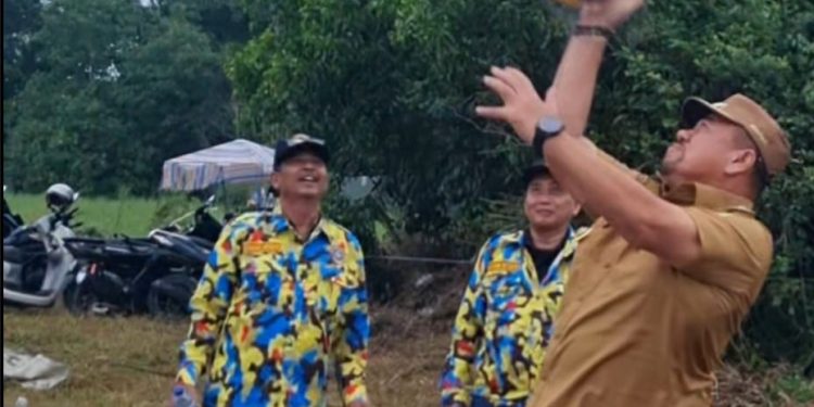 Bupati Batubara Bahar Siagian Buka Turnamen Volly Pantai GEMKARA di Pantai Sejarah