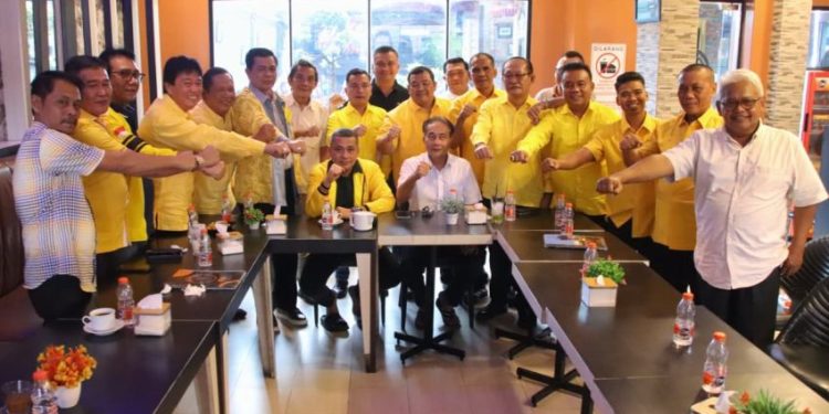 Deklarasi Andar Amin Harahap sebagai kandidat Ketua Golkar Sumut diumumkan oleh gerbong daerah solid