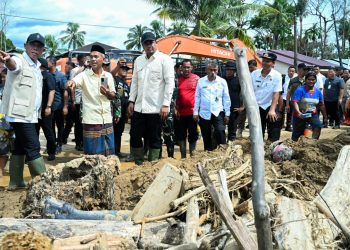 Gubernur Bobby Temui Langsung Warga Korban Banjir Susulan di Tapteng