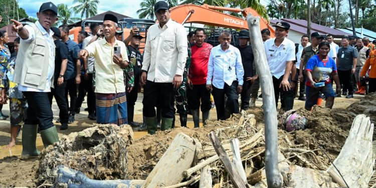Gubernur Bobby Temui Langsung Warga Korban Banjir Susulan di Tapteng
