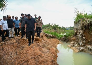 Gubernur Bobby Tinjau Sungai Tukka, Pemerintah Siapkan Tanggul dan Sabo Dam Kendalikan Banjir