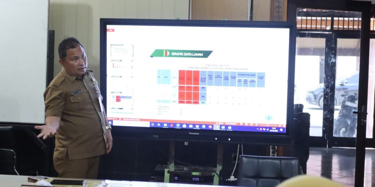 Sekda Dairi Pimpin Rapat Progres Percepatan Pembangunan Koperasi Desa/Kelurahan
